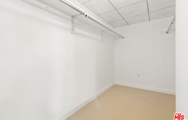 2 beds, 3 baths, 1,434 sqft, $8,000, Unit 1631