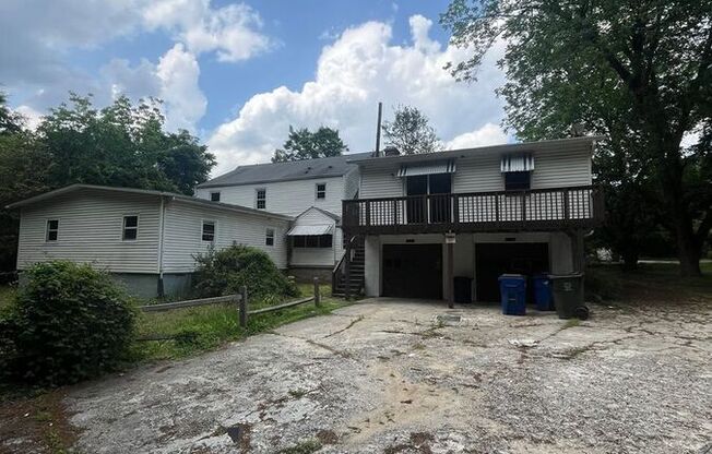 2720 POOLE RD