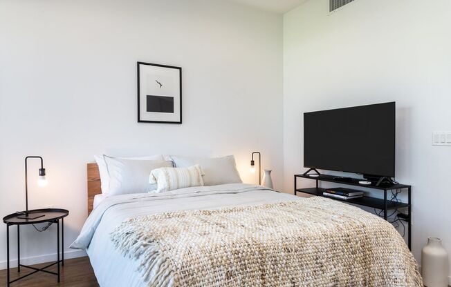 Studio, 1 bath, 537 sqft, $2,475, Unit 411