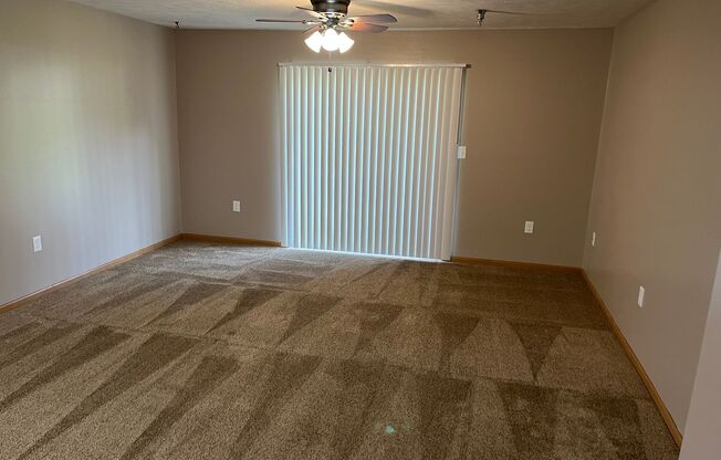 2 beds, 2 baths, 989 sqft, $1,189, Unit 1-309