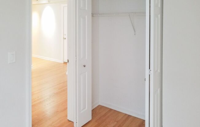 1 bed, 1 bath, 350 sqft, $1,595, Unit 2520-B10