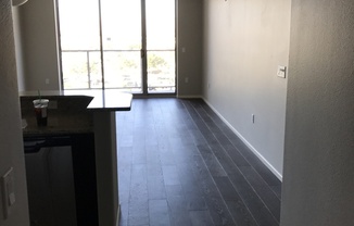 1 bed, 1 bath, $1,900, Unit Unit 804