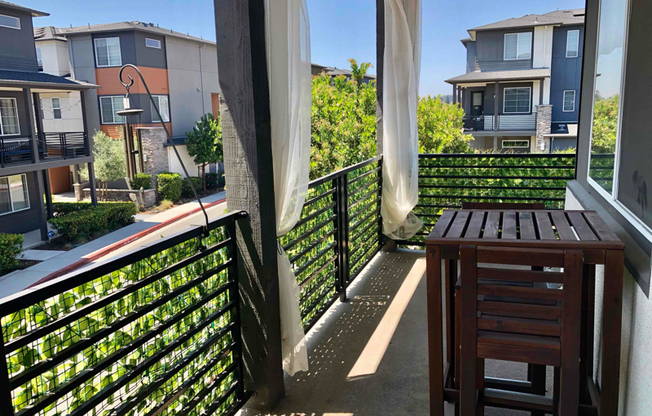 206 SPAN CT