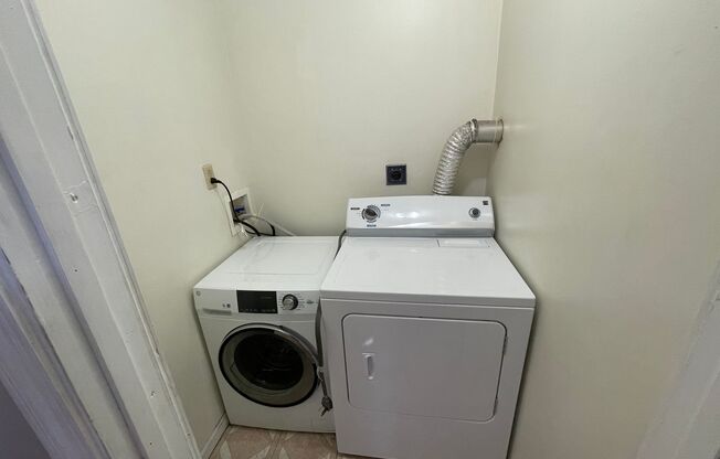 2 beds, 1 bath, $750