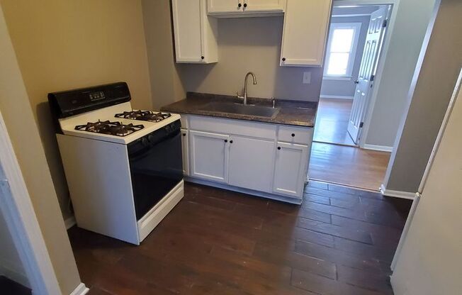 3 beds, 1 bath, 1,000 sqft, $1,245, Unit C