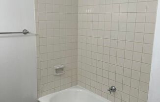 1 bed, 1 bath, $995, Unit 3709 Jones Street-Unit 2