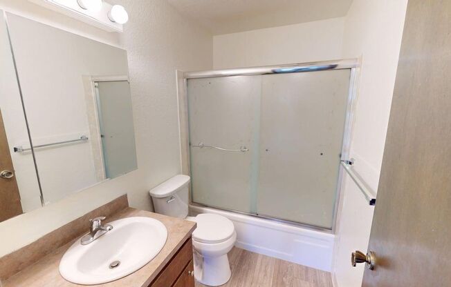 10725 Greenwood Ave N #101