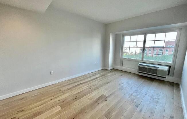 1 bed, 1 bath, $5,200, Unit 6-H