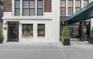 66 E 83 ST