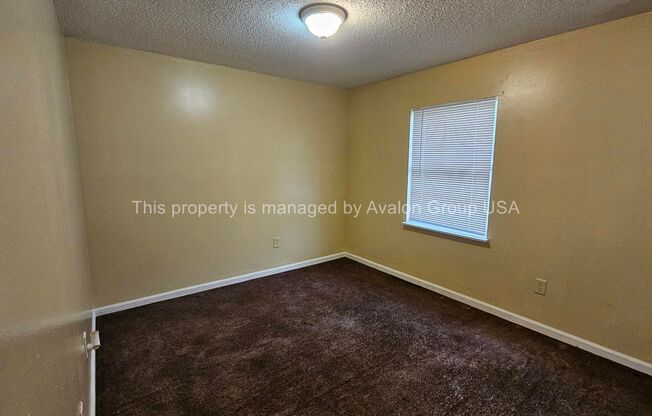 3 beds, 2 baths, $1,595