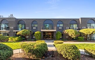 1000 Orchard Luxury Apartments