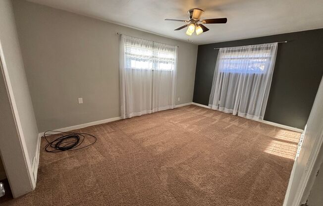 2 beds, 1 bath, $1,395