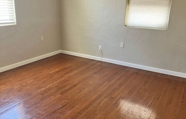 2 beds, 1 bath, $1,500