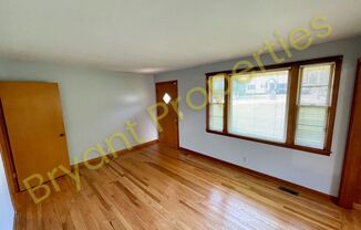 3 beds, 1 bath, $1,700