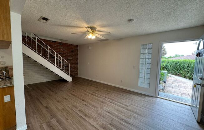 Charming 2-Bedroom, 1-Bathroom Condo in Lakeside with Garage