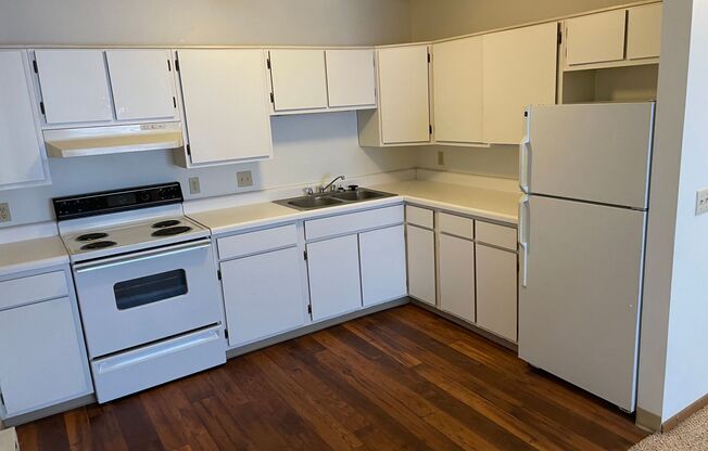 1 bed, 1 bath, 650 sqft, $765, Unit 1119-8