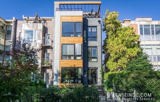 2216 11 ST NW