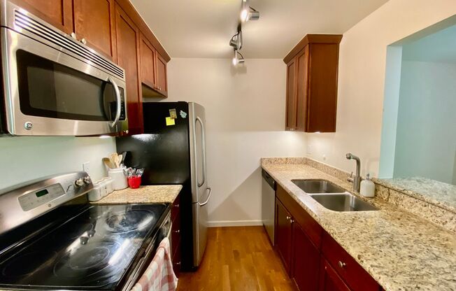 Bellevue Condo!!!