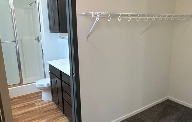 2 beds, 2 baths, 933 sqft, $1,695, Unit 418