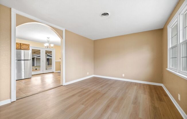 3 Bedroom Pet Friendly Home For Rent!