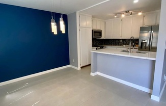 450 W Vermont Ave, Unit 902