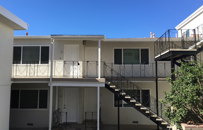 1 bed, 1 bath, 550 sqft, $2,300, Unit #1