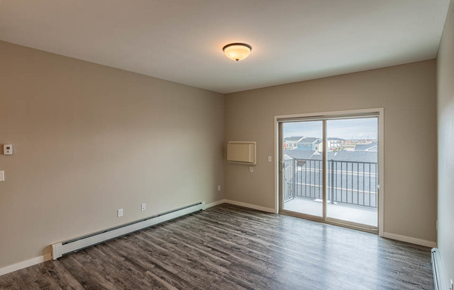 2 beds, 2 baths, 1,044 sqft, $1,355, Unit 116