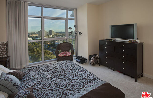 2 beds, 2.5 baths, 1,441 sqft, $6,600, Unit 1232