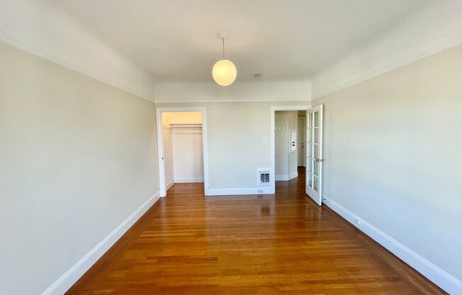 1 bed, 1 bath, $2,600, Unit 1580 Golden Gate #204