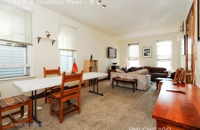 1222 W Diversey Pkwy