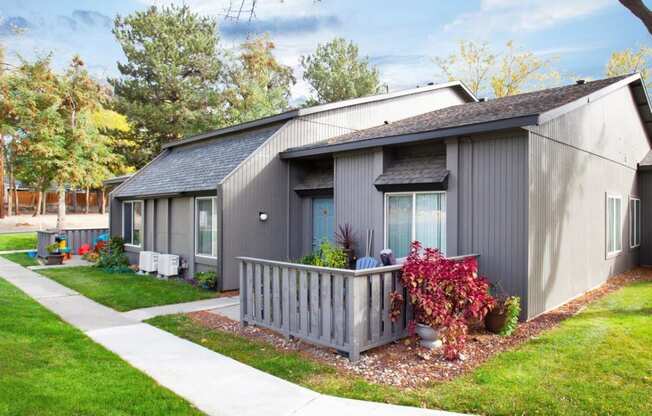 Maple Ridge Apartments Exterior