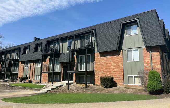 Timberbrook Apartments in Peoria, IL