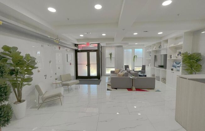 Cozy 3 Bedroom 2 Bathroom Condo- Conveniently Located in the heart of Washington, DC