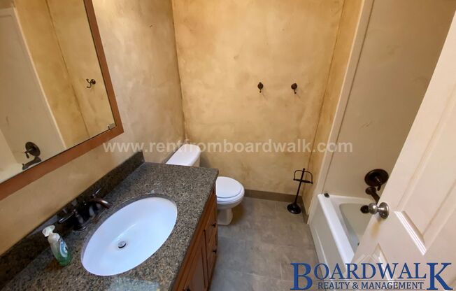 3 beds, 2 baths, 2,112 sqft, $2,075, Unit 548 S 880 W