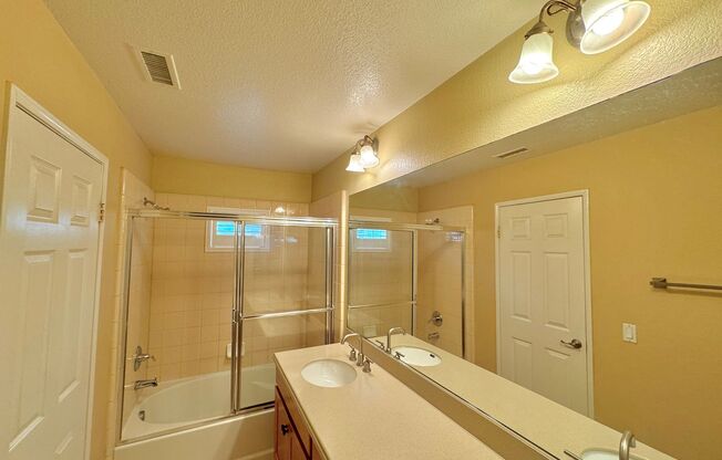 3 beds, 3.5 baths, $3,395, Unit UNIT 96