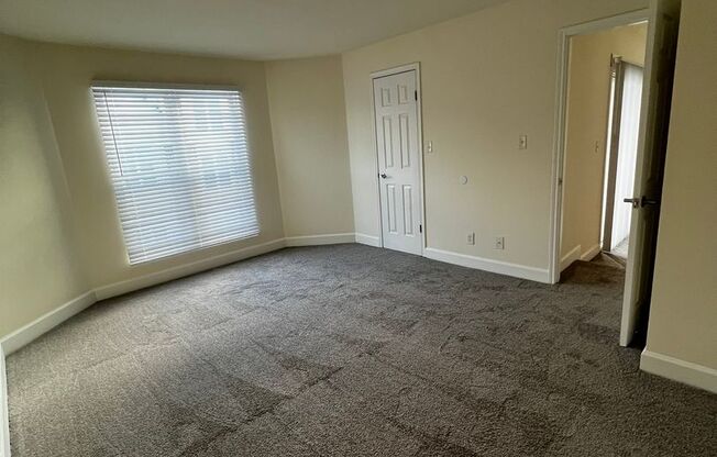 2 beds, 2 baths, 1,017 sqft, $1,975, Unit 1003 G #2A