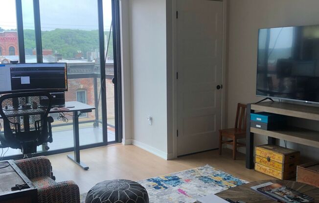 1 bed, 1 bath, 918 sqft, $2,495, Unit 206