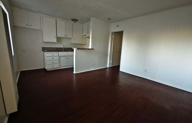 7723 Milton Ave.