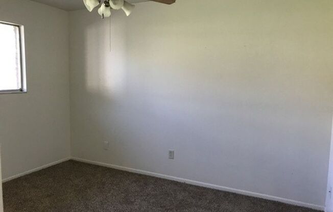2 Bedroom | 1 Bathroom Available for Rent!
