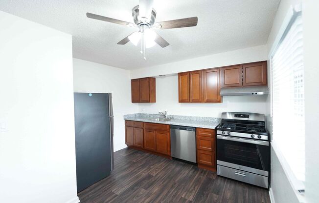 Stonebrook -7002 East Parkway Sacramento, CA. 95823