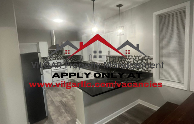 3 beds, 1 bath, 1,100 sqft, $1,200, Unit First Floor (Apt A1 Front)