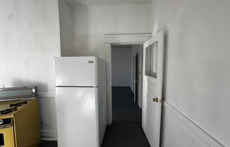 1 bed, 1 bath, $1,595, Unit 2143 1/2 B