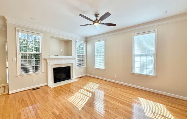 Gorgeous 3BD, 2.5BA Raleigh Townhome in a Prime Location Near Triangle Town Center, Poyner Place, and I-540