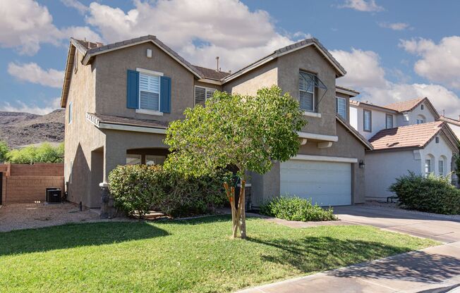 HENDERSON - LARGE 3 BEDROOMS, 2.5 BATHS WITH HUGE LOFT/FAMILY ROOM