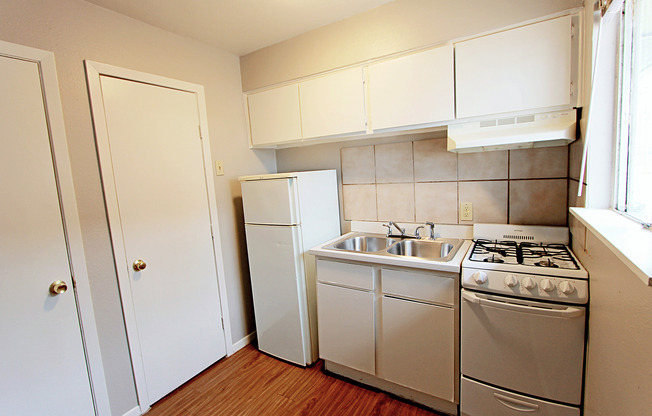 Recently Remodeled Studio Apartment In Hot East Austin!