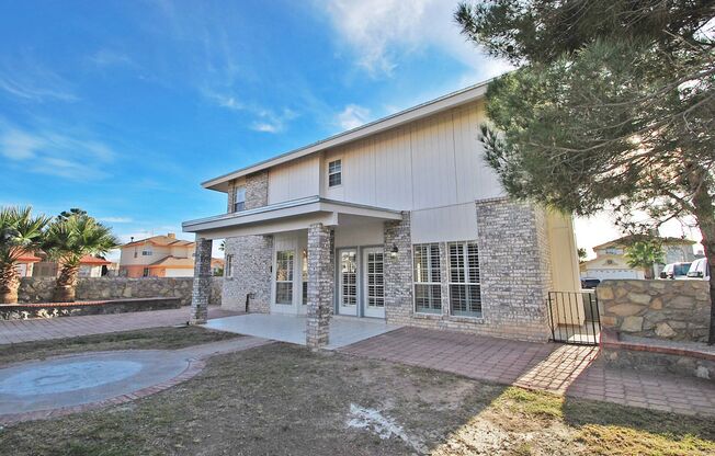 3 beds, 2.5 baths, $1,915