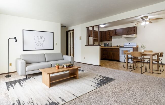 1 bed, 1 bath, 824 sqft, $929