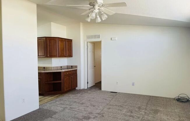 3 beds, 2 baths, $1,450