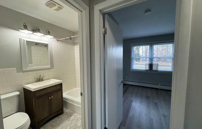 2 beds, 1 bath, 750 sqft, $1,495, Unit 102B