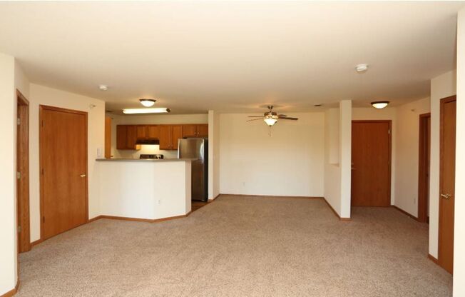 2 beds, 2 baths, 1,287 sqft, $1,645, Unit 925-207